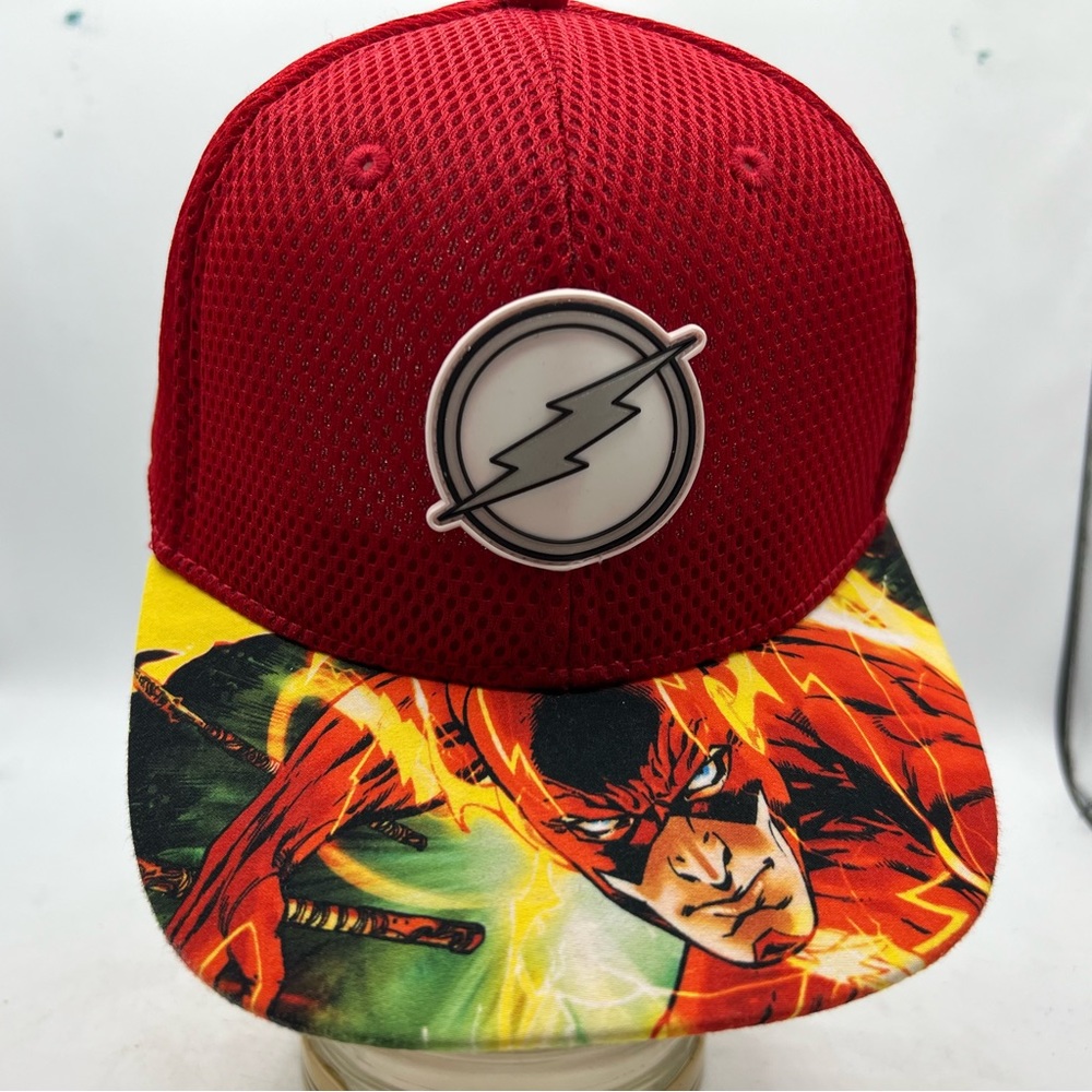 THE FLASH Baseball Cap. SnapBack   OS. Mesh with The Flash on Bill